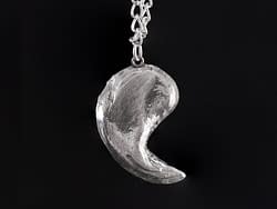 white tiger claw replica pendant white copper