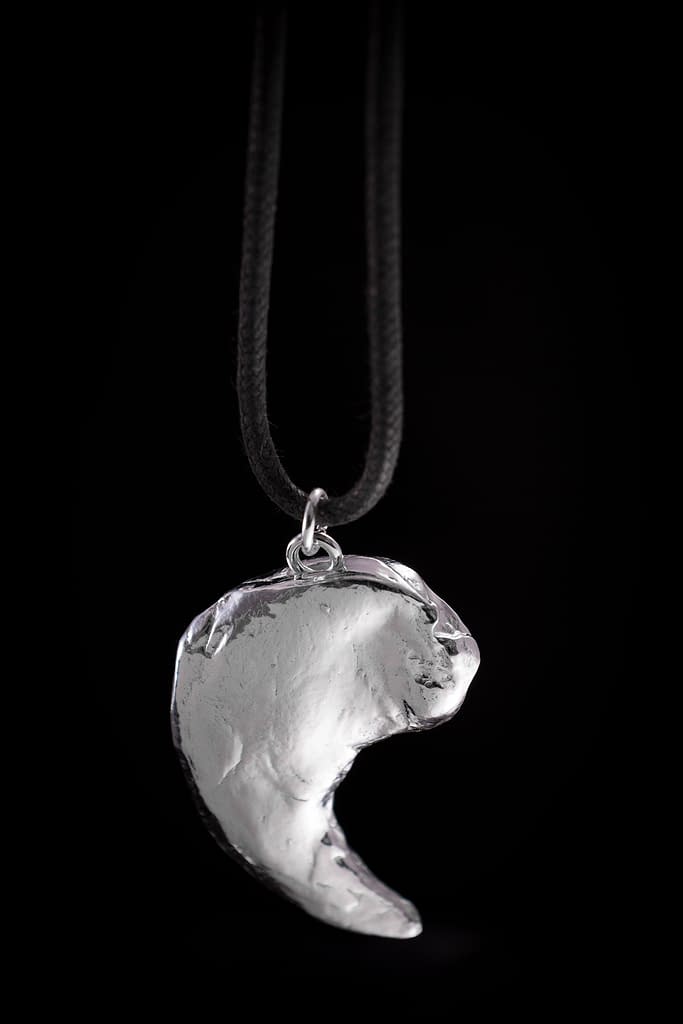 wildlife jewelry pendants